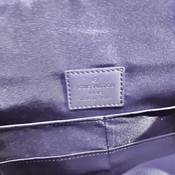 Louis Vuitton Montsouris Backpack - Picture 3 of 9